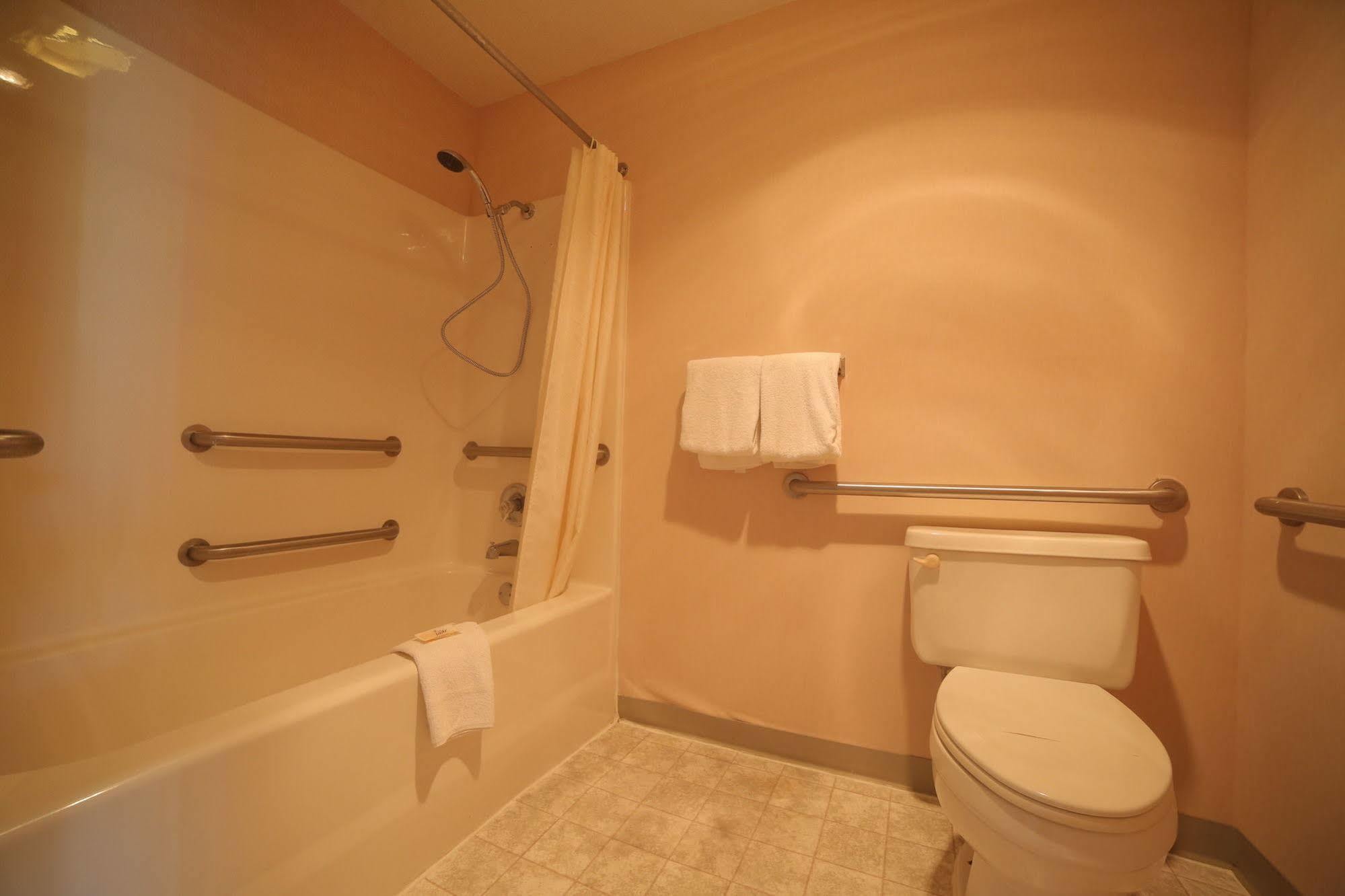 Madison Inn Lodge Fredericktown ภายนอก รูปภาพ